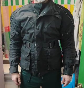 Chaqueta de moto negra