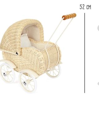 Carrito de paseo para muñeca de mimbre