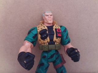 muñeco pequeños guerrero chip hazard 17 cm