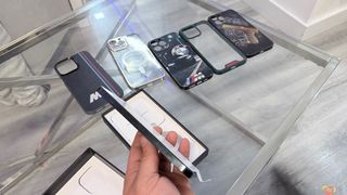 iPhone 13 Pro max 256gb Verde con 5 Fundas