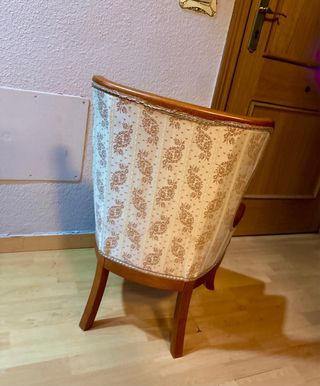 Sillón tapizado madera floral
