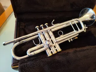 Tromba Bach 37 con incisioni