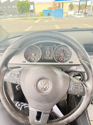 Volkswagen Passat 2010