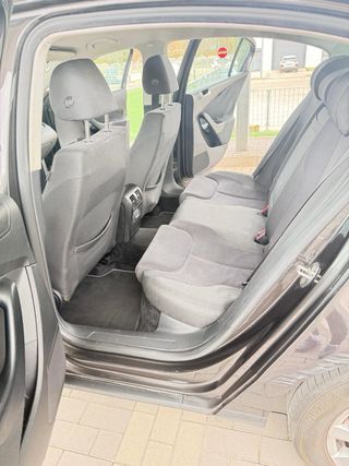 Volkswagen Passat 2010