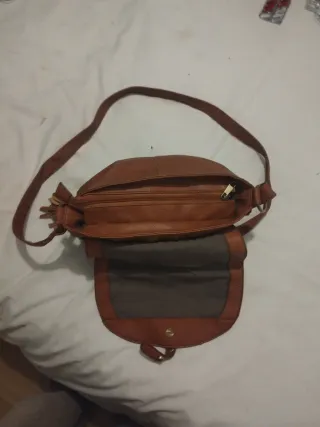 Bolso de cuero marrón