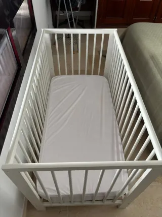 Cuna IKEA GULLIVER blanca para bebé