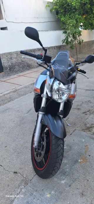 Suzuki GSR 600