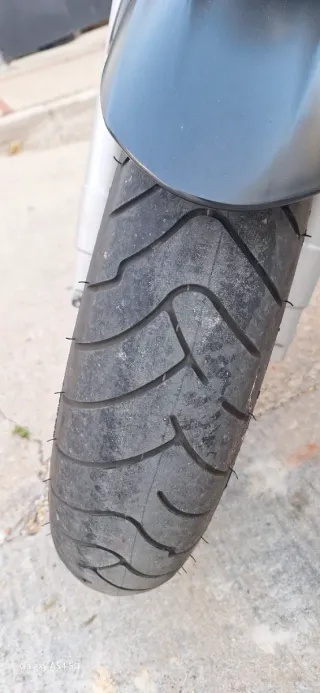 Suzuki GSR 600