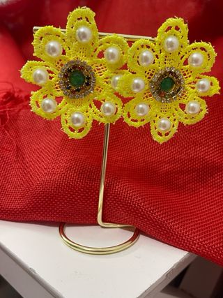Pendientes Flor Amarilla Perlas