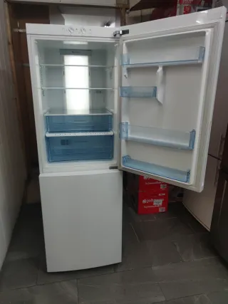 Frigorífico Haier clase A+ 177x60cm con garantía