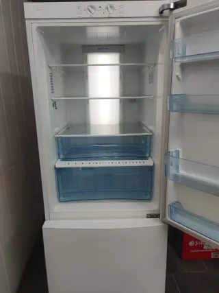 Frigorífico Haier clase A+ 177x60cm con garantía