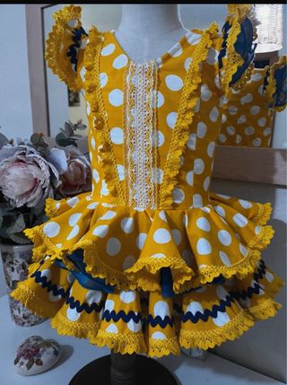 Traje Flamenca Niña Talla 3 Años Echo a estrenar.