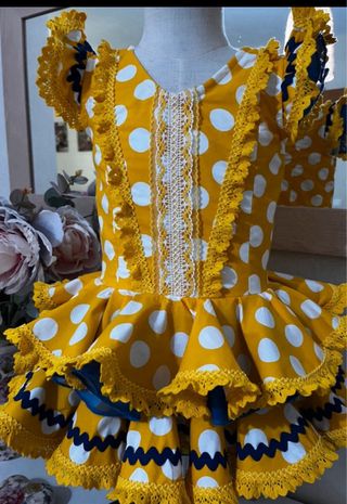 Traje Flamenca Niña Talla 3 Años Echo a estrenar.