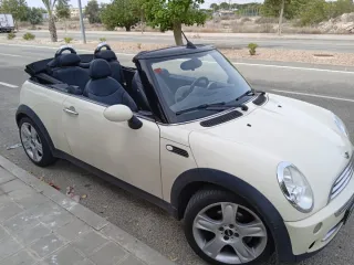 MINI Cabrio 2008