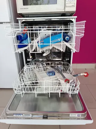 Frigorífico, Lavavajillas y Microondas