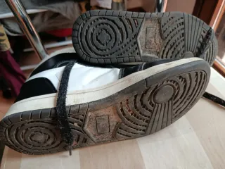 Scarpe Everlast nere e bianche