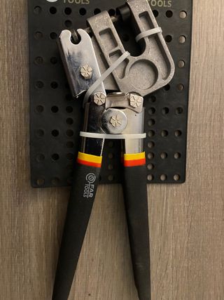 Punzonadora FAR TOOLS