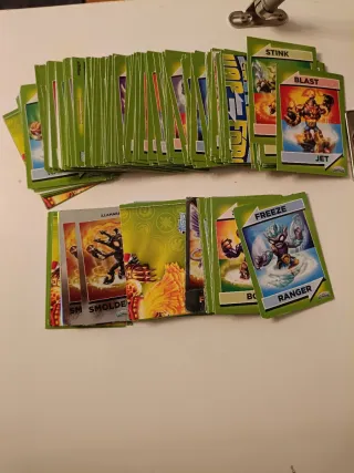 Lote cartas cromos coleccionables