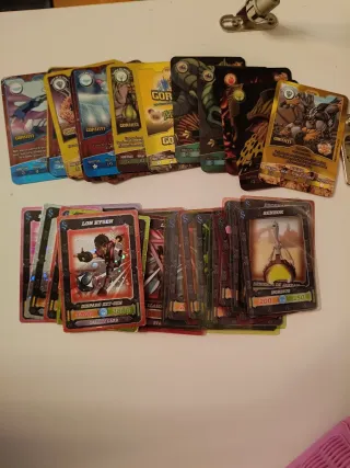 Lote cartas cromos coleccionables