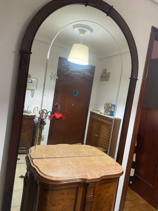 Mueble de entrada con espejo
