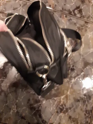Bolso Parfois negro con compartimentos