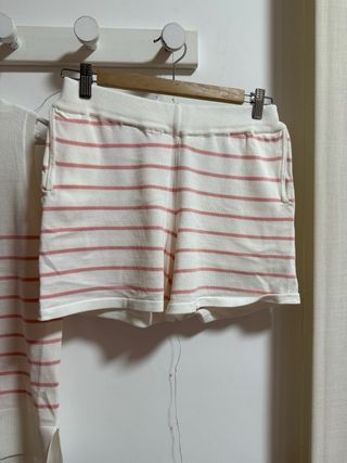 Conjunto camiseta y short rayas rosas