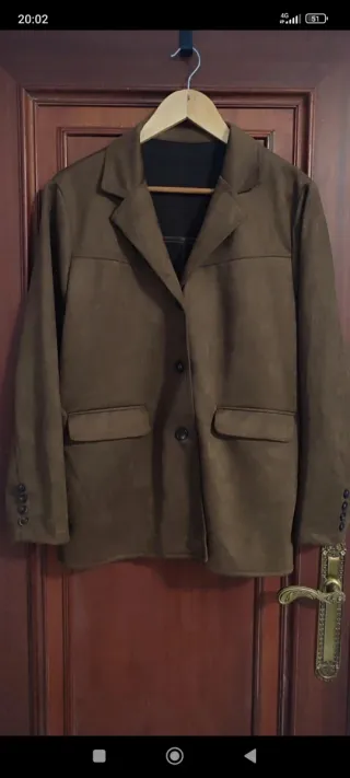 Americana ante marrón