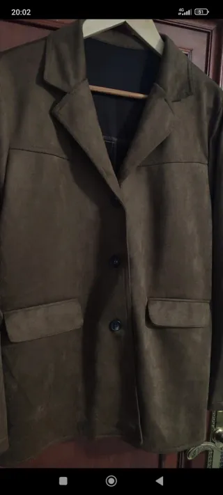 Americana ante marrón