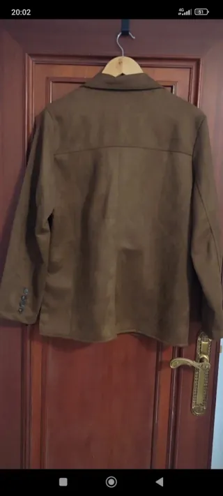 Americana ante marrón