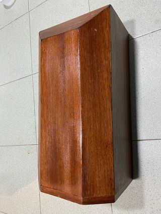 Virgen Inmaculada en vitrina de madera