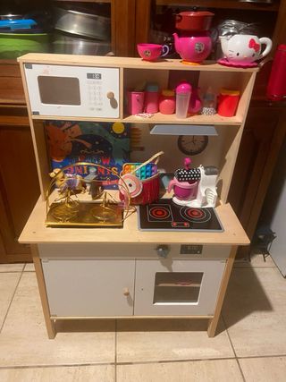Cocina de juguete de madera