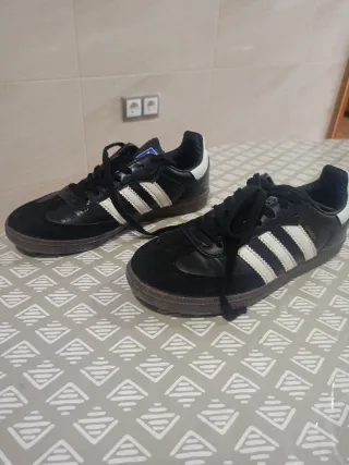 Adidas Bambas Negras y Blancas