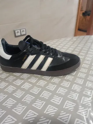 Adidas Bambas Negras y Blancas