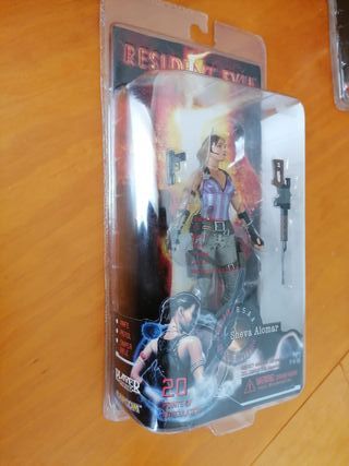 NECA Resident Evil 5 Sheva Alomar Figura