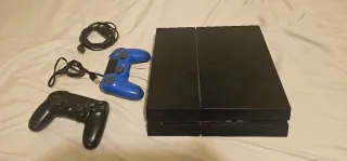 PS4 (PlayStation 4) con 2 mandos