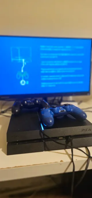 PS4 (PlayStation 4) con 2 mandos