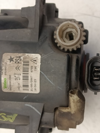 FARO ANTINIEBLA IZQUIERDO PEUGEOT 207 5FX 8921009