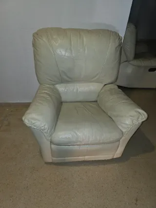 2 Butacas de Piel Giratorias Beige