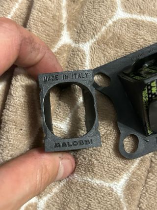 Kit de admissão Mallossi Junta e Lamelas 21mm