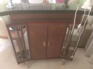 Barra de bar antigua madera y metal