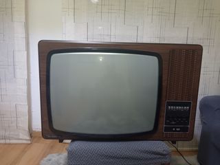 Televisor Vintage Marrón