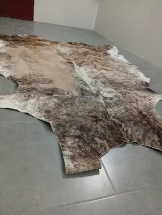 Alfombra Piel Vaca Marrón y Blanca