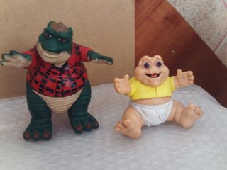 lote dos muñecos bebe sinclair dinosarios , earl s