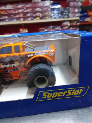 Scalextric Monster Truck Growler 1:32
