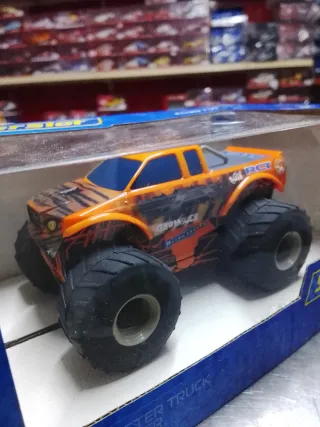 Scalextric Monster Truck Growler 1:32