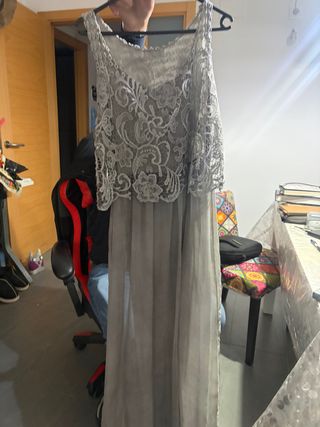 Vestido de encaje y seda para eventos