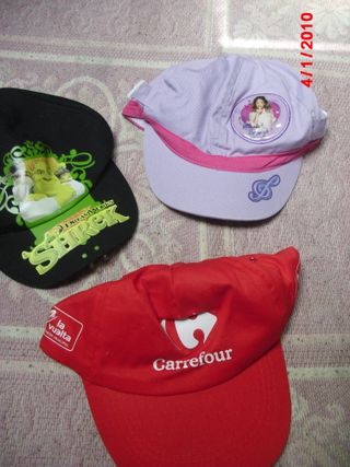 30 gorras x 4€ todas