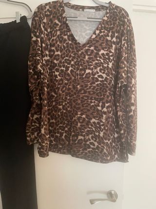 Conjunto Encuentro Pantalón Negro y Top Animal Pri