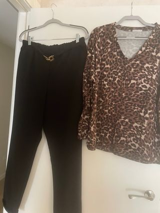 Conjunto Encuentro Pantalón Negro y Top Animal Pri