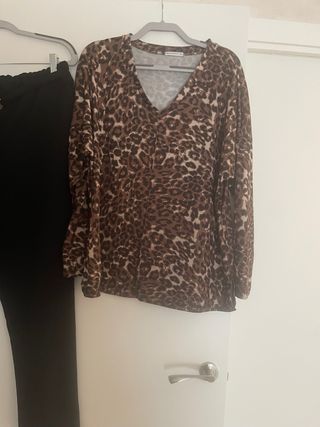 Conjunto Encuentro Pantalón Negro y Top Animal Pri